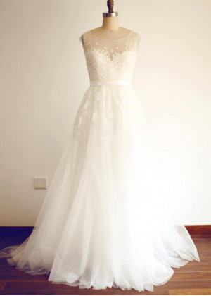 Beaded Ivory Lace Tulle Romantic Wedding Dress